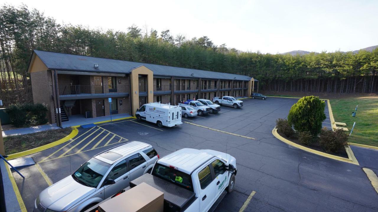 Columbus Inn And Suites Luaran gambar